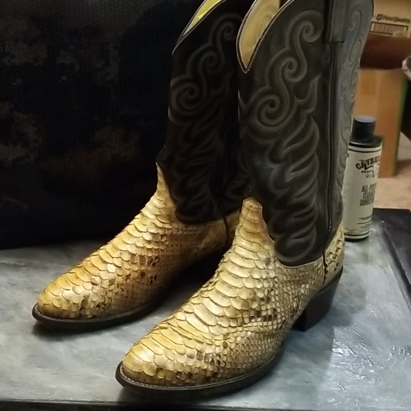 TONY LAMA EXOTIC PYTHON - Picture 3 of 6